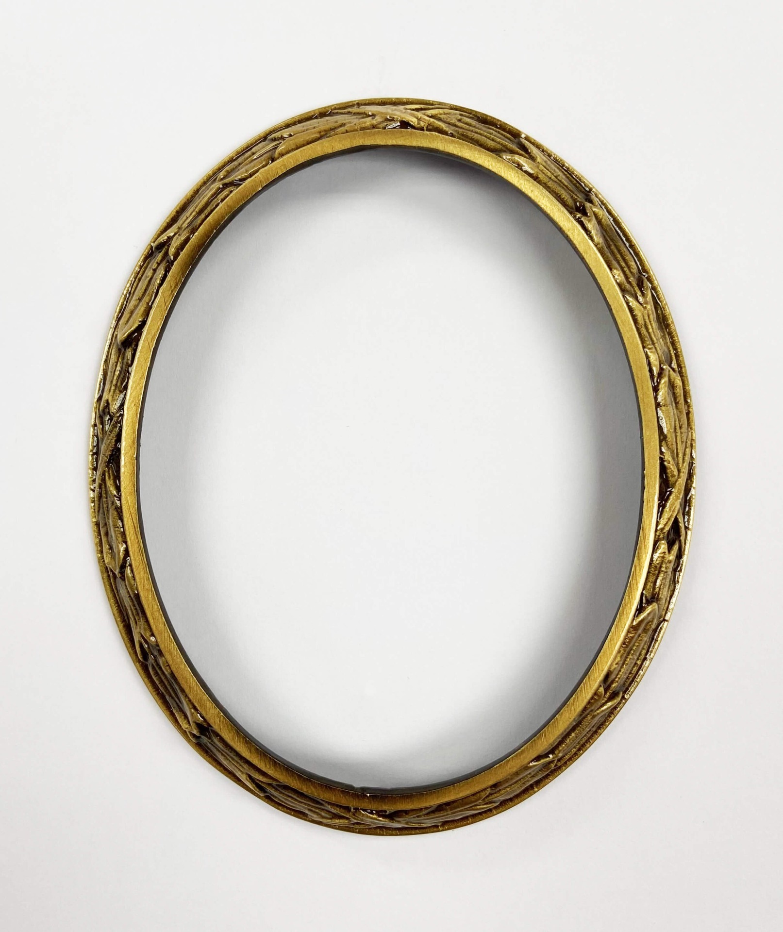 Oval Patterned — Standard Frames